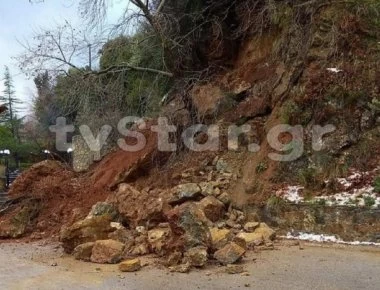 Εύβοια: Τρομακτική κατολίσθηση βουνού (βίντεο)